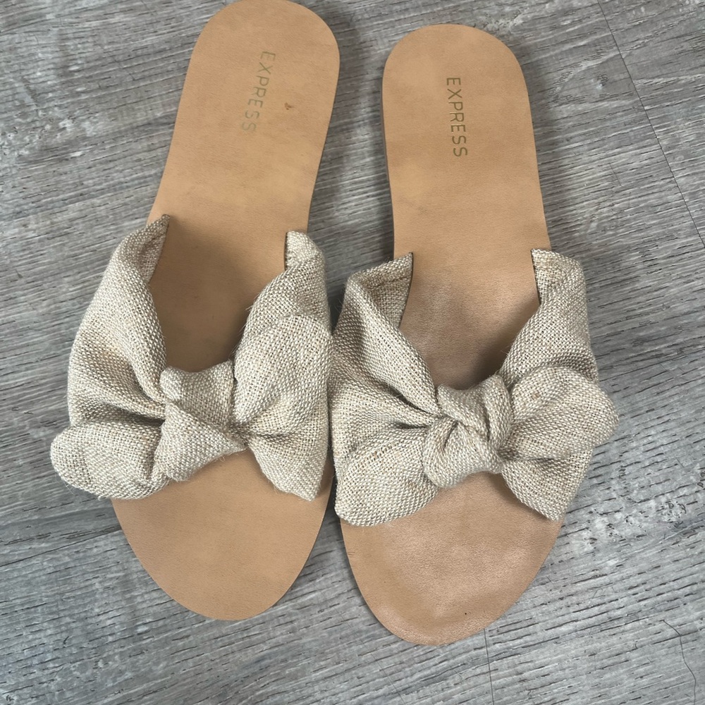 Express Women's Cream Bow Slide Sandals